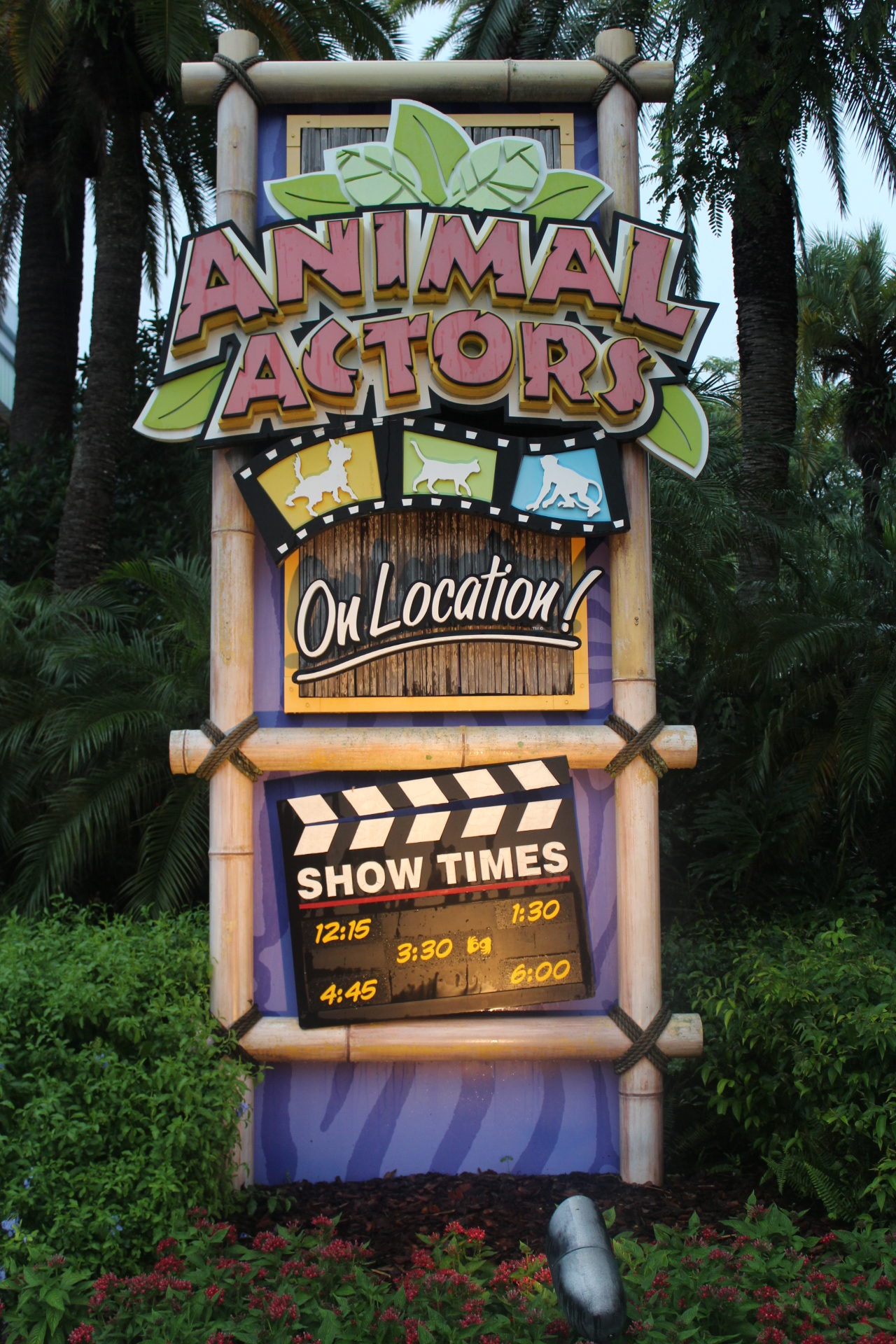 Universal Studios - Kids Zone - Fievels Playland - Barney - Curious George - Woody Woodpecker - UnofficialUniversal.com