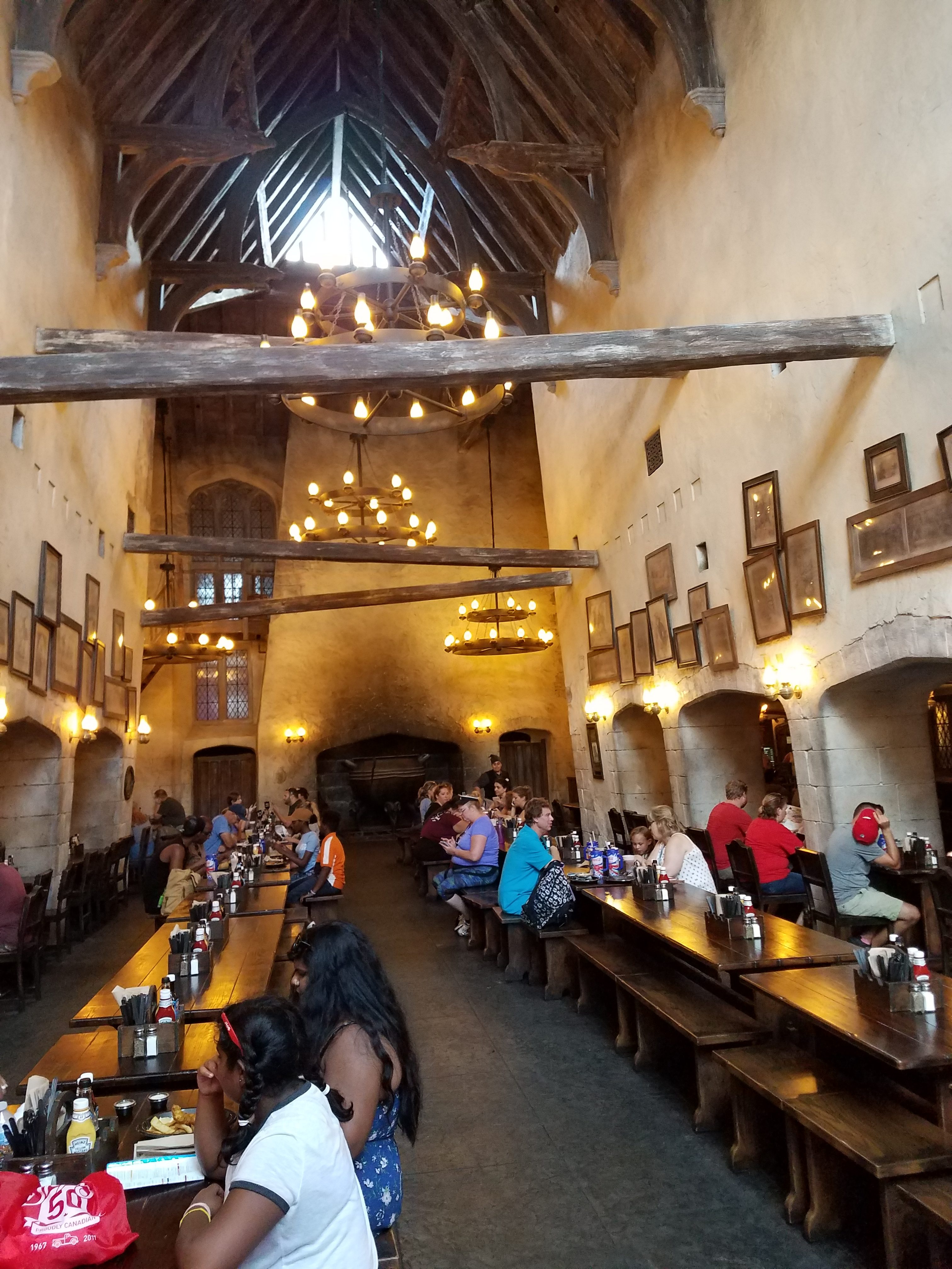 Restaurant dining room - Leaky Cauldron - Universal Studios Orlando - - by unofficialuniversal.com.