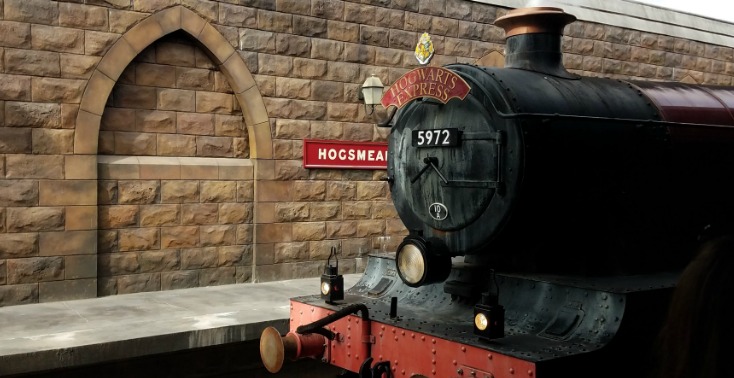 How to Ride the Hogwarts Express at Universal Studios and Islands of Adventure, Orlando, Florida - by unofficialuniversal.com.