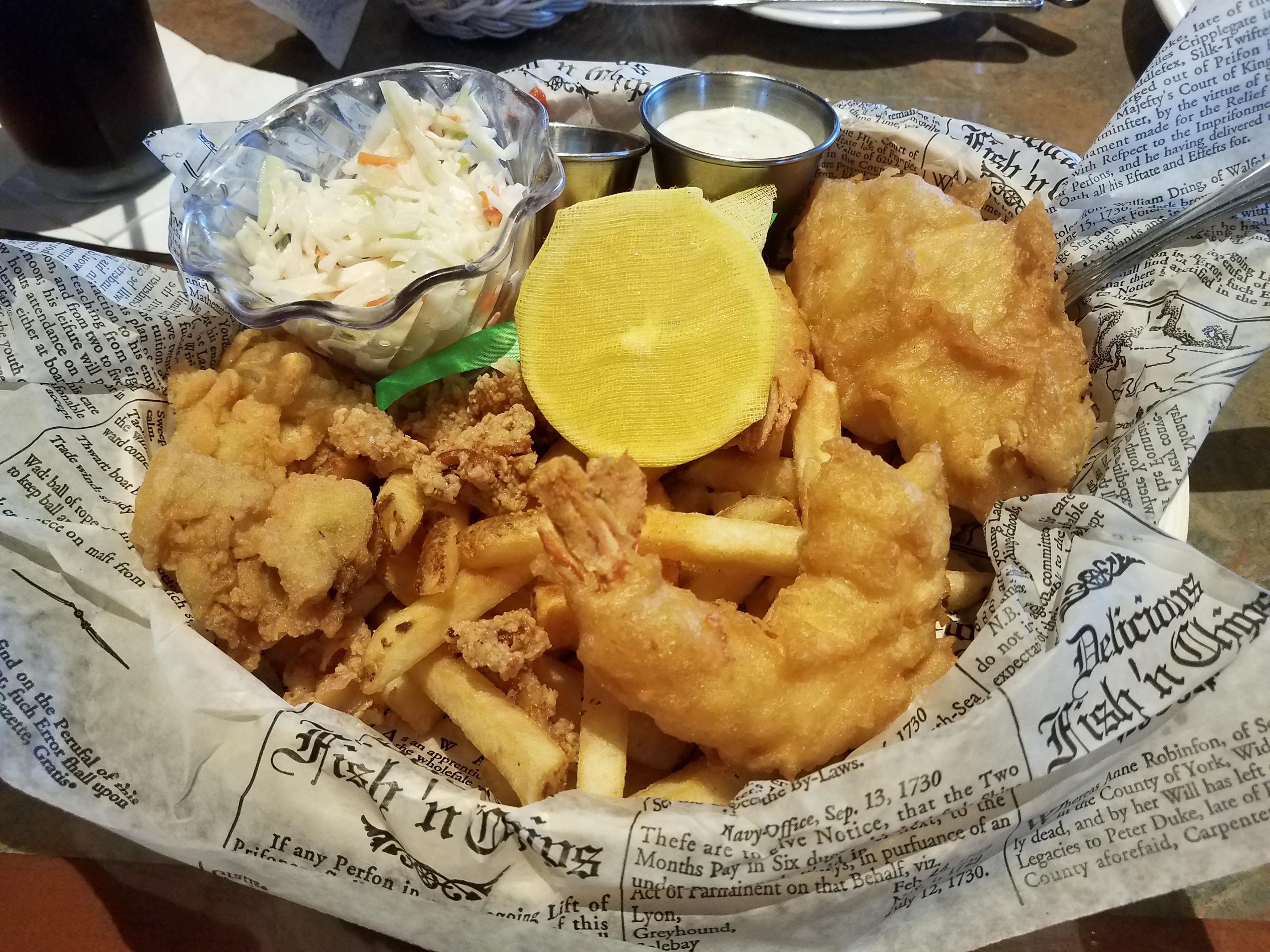 Fisherman's Basket at Lombard's Seafood Grille in Universal Studios Orlando by unofficialuniversal.com