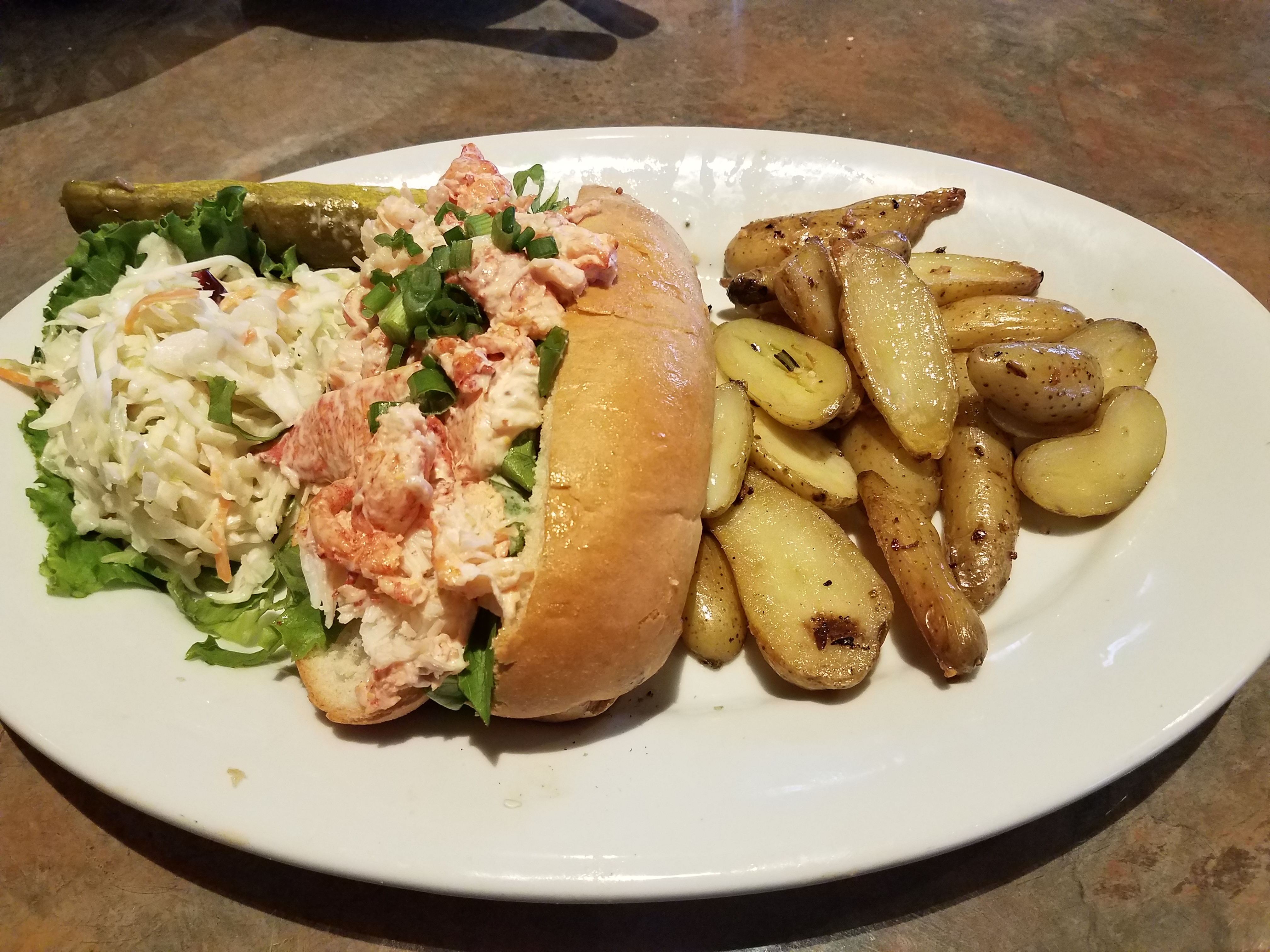 Lombard's Lobster Roll at Lombard's Seafood Grille in Universal Studios Orlando by unofficialuniversal.com
