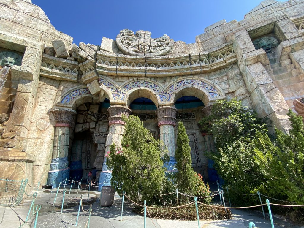 Exterior of Poseidon's Fury walking show in Universal's Islands of Adventure - by unofficialuniversal.com.