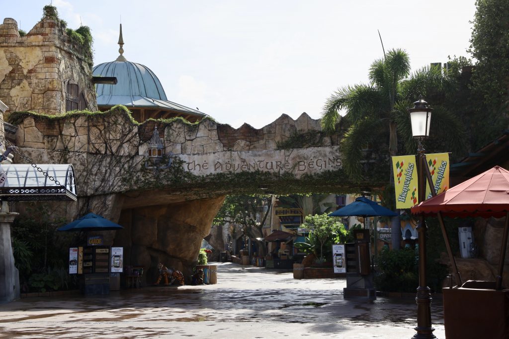 Universal's Islands of Adventure entrance in Orlando, Florida - by unofficialuniversal.com.